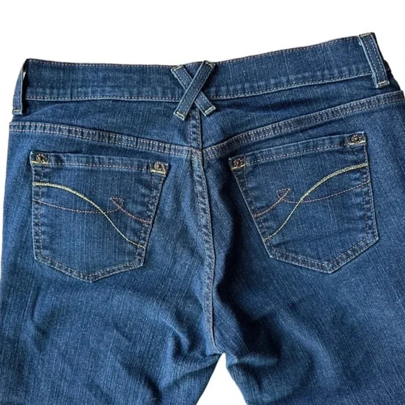 DKNY | LUDLOW DARK WASH DENIM JEANS | SIZE: 6 REGULAR - Picture 6 of 7